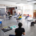 Habrá clases presenciales la próxima semana y buscan incluir a los estudiantes que están online