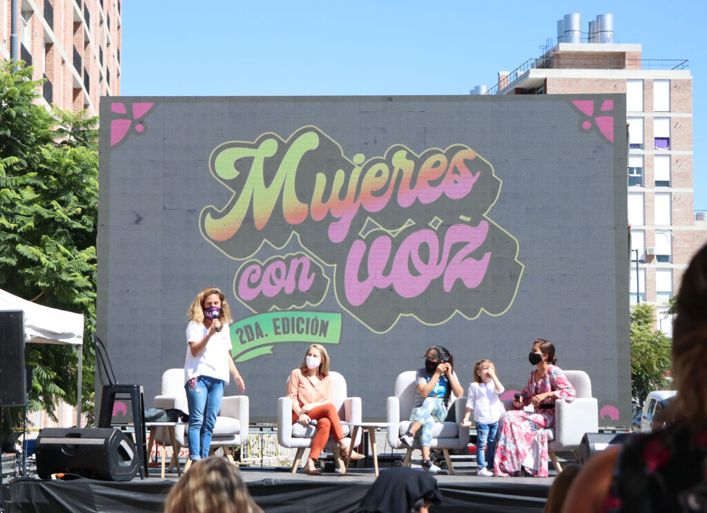 Durante el aislamiento social, los llamados al 144 por violencia de género aumentaron 49%