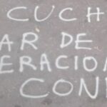 Fuerte repudio tras una pintada alusiva a la Dictadura frente a una escuela de Barracas