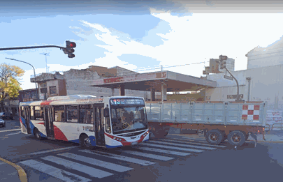 Parque Chacabuco: contaminación por combustible de estación de servicios