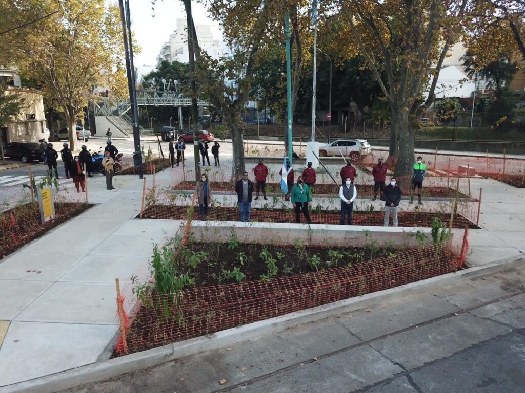 Reinauguran la plazoleta Ricardo Gutierrez de Villa del Parque