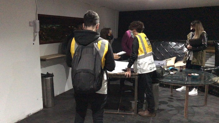 Clausuraron otro bar de Palermo por una fiesta clandestina con más de 50 personas y cocaína rosa”