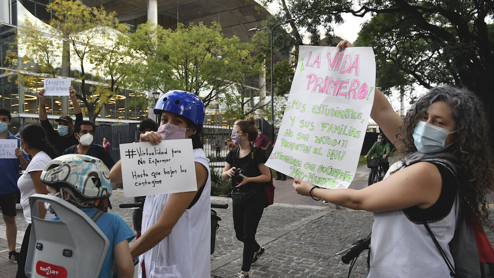 “Nuestra vida vale más”: protesta de gremios frente a la Jefatura de Gobierno de la Ciudad