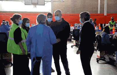 Larreta visitó el centro de testeo del Polideportivo de Parque Chacabuco