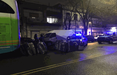 Operativo por violación a ley de marcas en Pompeya