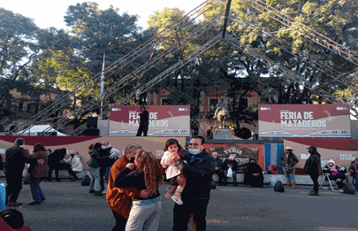 Festejo por partida doble en la Feria de Mataderos