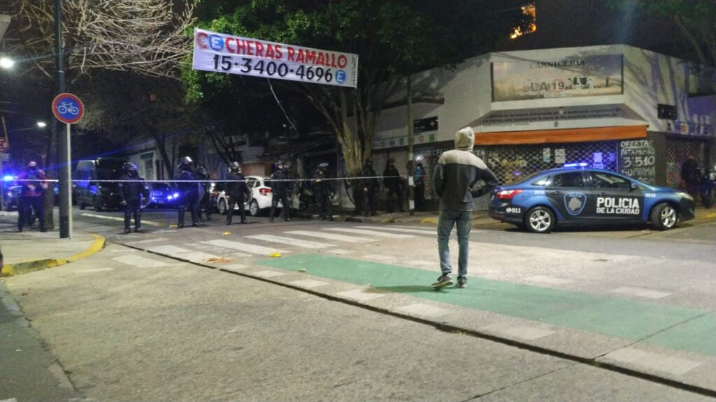 El hombre que murió baleado por un policía tenía pedido de captura por robo y denuncia por violencia