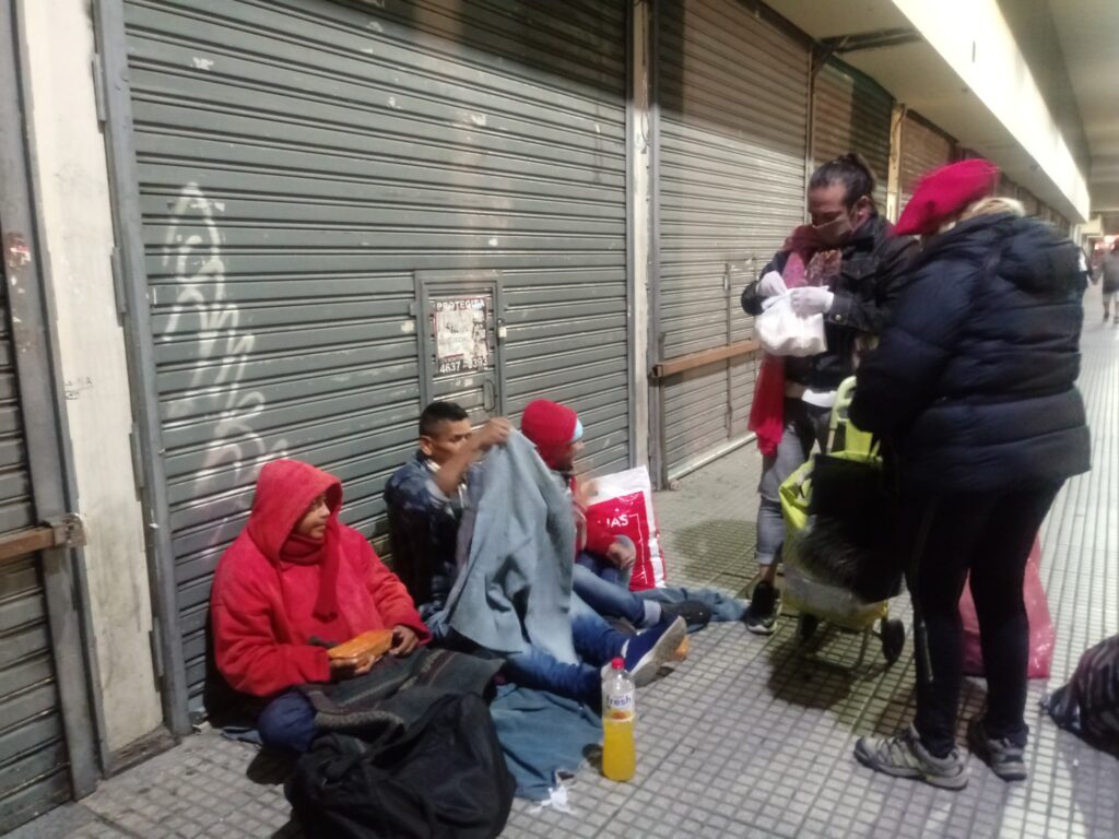 Datos oficiales: en Balvanera y San Cristóbal hay cerca de 165 personas sin techo