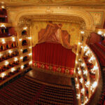 El Teatro Colón reanunda su programación con funciones presenciales