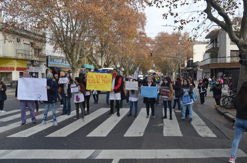 Continúan las manifestaciones y homenajes de docentes a trabajadores de la educación muertos por Covid.