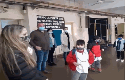 Parque Avellaneda: La comunidad de una escuela escrachó a Soledad Acuña