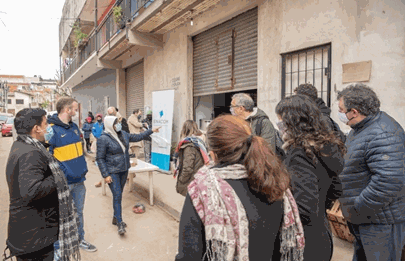 El Enacom entregó de tarjetas telefónicas en la Villa 20