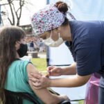 PAMI, ANSES y otros organismos estatales gestionaron consultas y trámites de 300 vecinos en Barrio Mitre