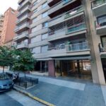 Una mujer murió tras caer de un sexto piso en Villa Urquiza