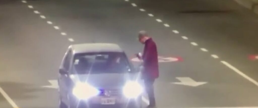 Un policía discutió con un trapito y le pegó un tiro en la pierna en plena 9 de Julio