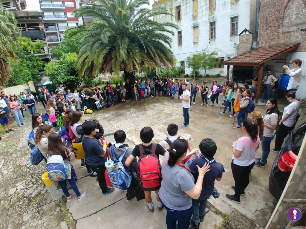 El grupo scout Santísima Trinidad cumple 85 años y en la Legislatura porteña proponen fijar una placa alusiva
