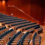 Habilitan la reapertura de los teatros con un aforo del 50% y de cines con el 30%