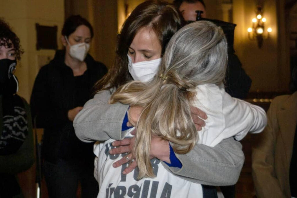 Legisladores del Frente de Todos recibieron a los padres de Úrsula Bahillo en la Legislatura porteña