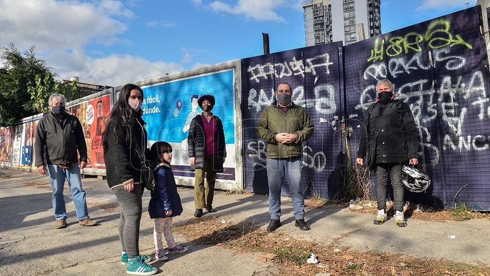 Vecinos impulsan una ley para abrir una plaza en Villa Santa Rita, único barrio porteño sin espacios verdes