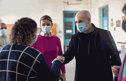 Larreta y Acuña visitaron una escuela en Parque Patricios