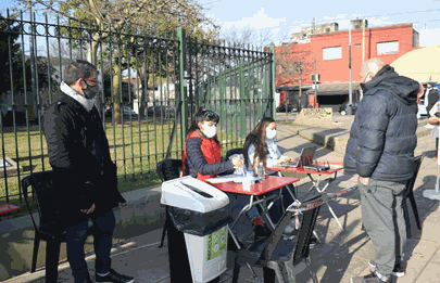 El Presidente comunal visitó la unidad de testeo de la Plaza Salaberry