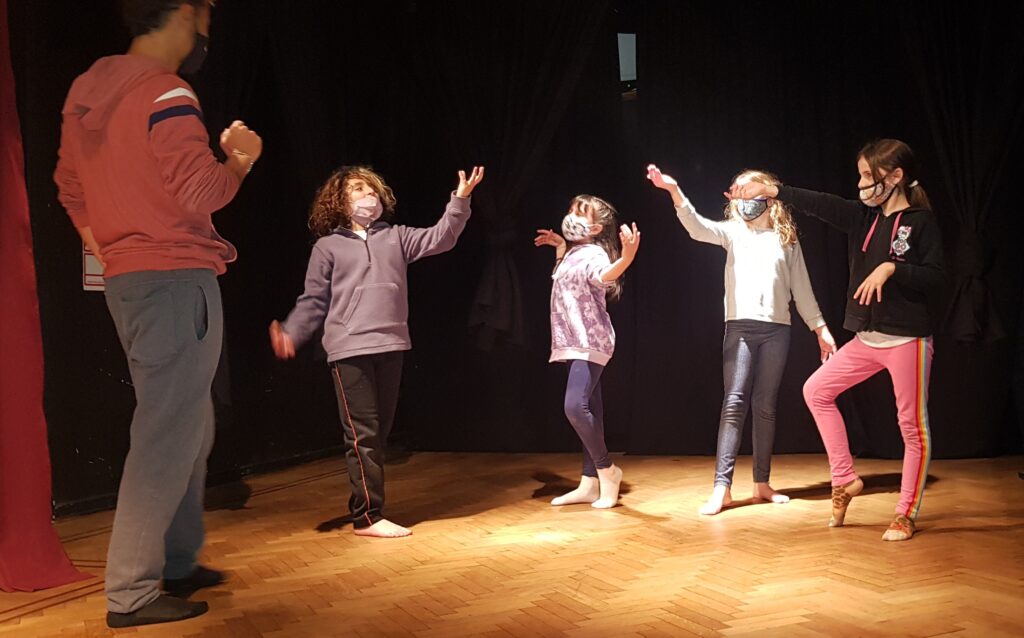 Teatrarte Devoto: Yendo de la virtualidad a la presencialidad