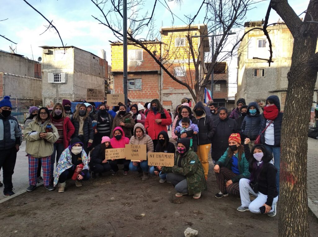Retiro: unas 100 familias sin techo ocupan un basural y resisten el desalojo en el Barrio 31
