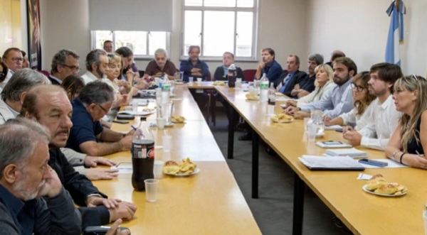 El Gobierno porteño anunció un aumento salarial a docentes del 10%, en dos tramos