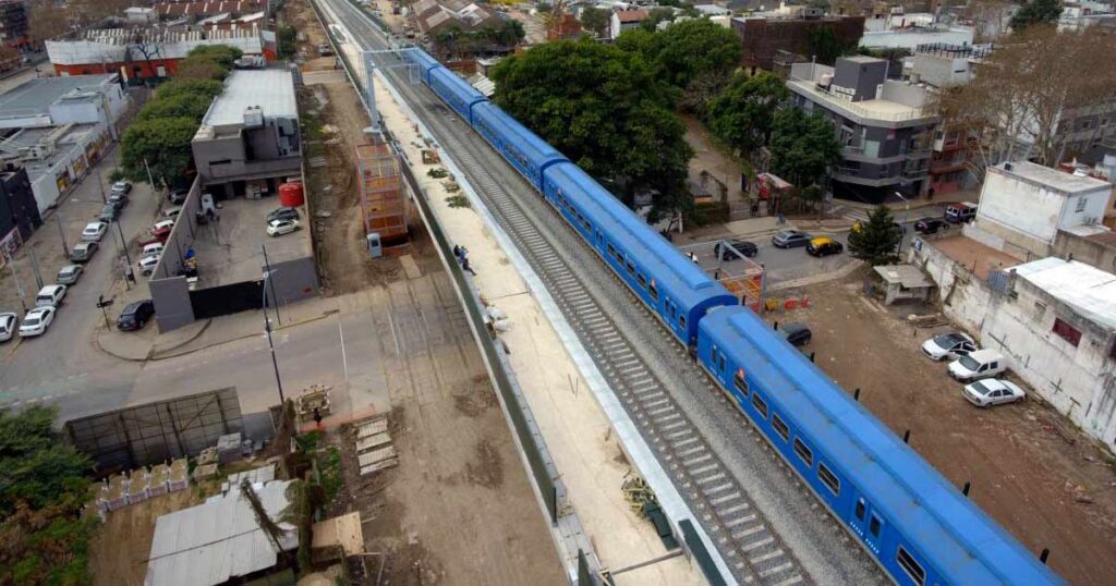 FFCC San Martín: Situación de las obras inconclusas de las estaciones Villa Crespo y La Paternal