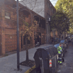 La policía irrumpe en fiesta clandestina en Flores