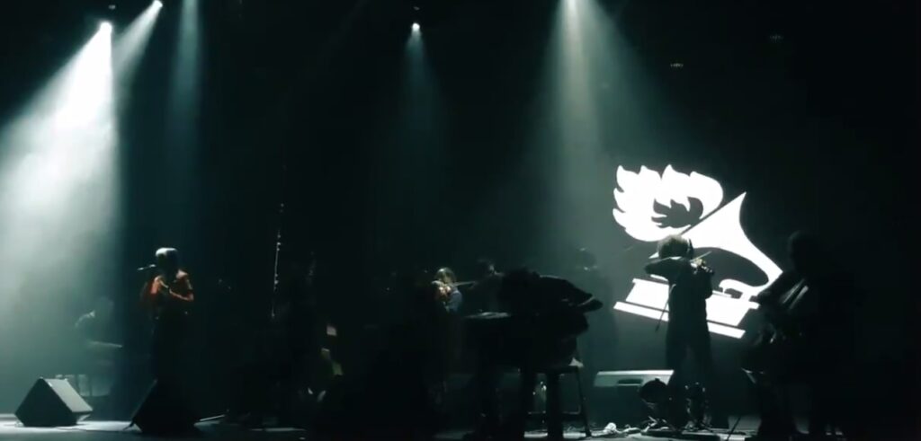 La Orquesta Típica Fernández Fierro celebró sus 20 años en el Teatro Broadway