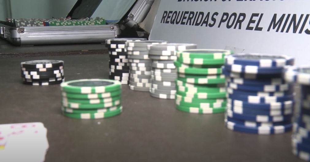La Policía irrumpió en el Club Estudiantes del Norte, donde se jugaba al póker, y secuestró 150.000 pesos