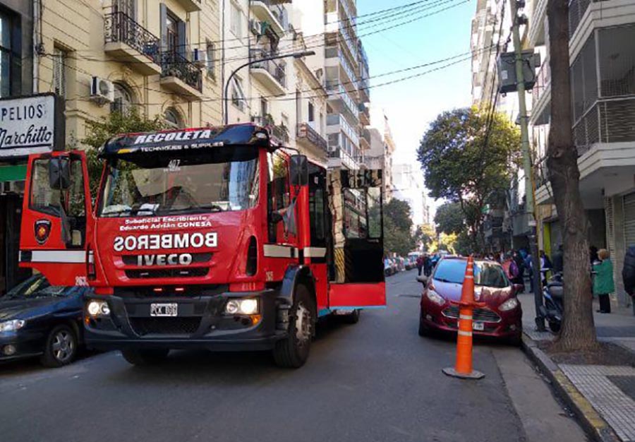 Incendio en un centro médico ubicado en Pasteur al 700
