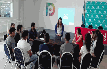 Talleres sobre educación sexual integral en escuelas y clubes de la ciudad