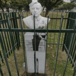 Vandalizaron busto de Nestor Kirchner en Soldati