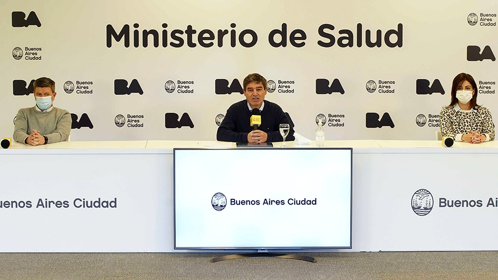 Quirós dijo que los “pasaportes sanitarios” estimulan la vacunación, pero “todavía no es el tiempo” en CABA