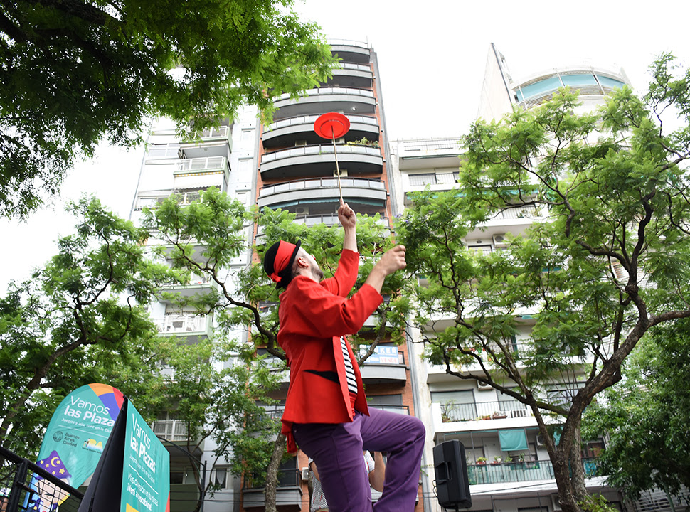 Vamos las Plazas regresa en vacaciones de invierno con 240 espectáculos gratuitos en espacios verdes