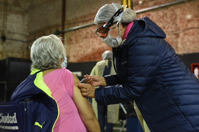 Coronavirus en CABA: cuántas dosis aplicó la Ciudad en cada grupo de la campaña de vacunación