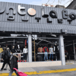 Clausuran galería en La Boca y secuestran artículos apócrifos