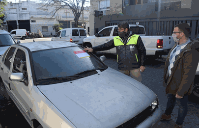 Operativo autos abandonados en la Comuna 9