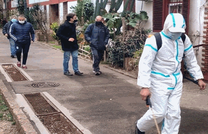 Sanitización en el barrio Castex de Flores