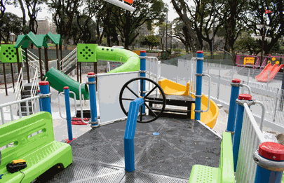 Nuevo patio de juegos en Parque Chacabuco