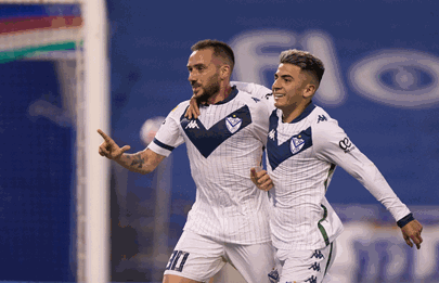 Vélez goleó en Liniers ante un Godoy Cruz que perdió a su DT