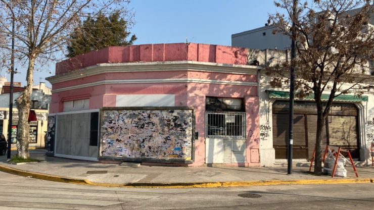 Cerró “La parrilla Rosadita” de Justo y en su lugar proyectan un edificio frente al viaducto de Balbín