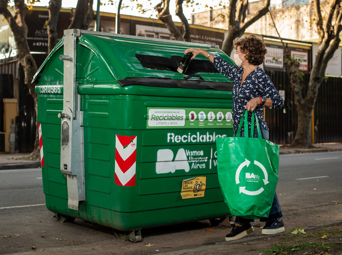 Objetivo cumplido de BA Recicla: los vecinos tienen contenedores verdes a menos de 150 metros de sus casas