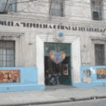 En el Día de la Independencia visitan escuela República Oriental del Uruguay