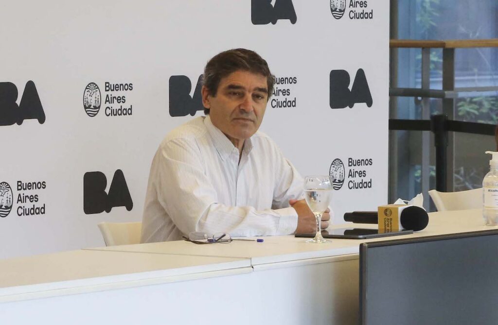 Quirós dijo que el 70% de la población porteña debe tener las dos dosis para limitar la variante Delta