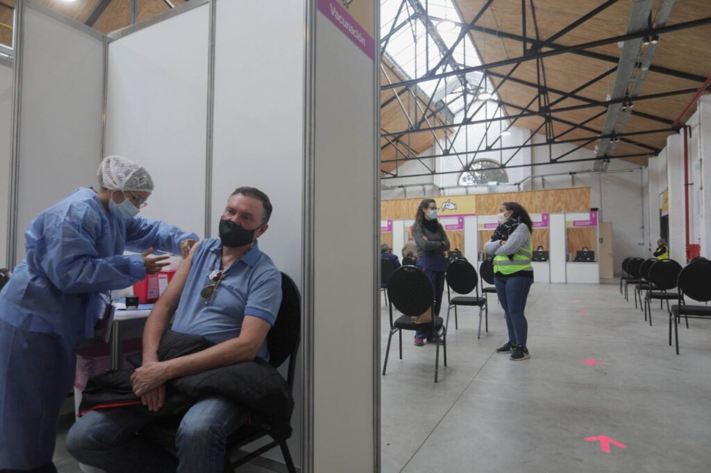 Covid-19: amplían el vacunatorio del Parque de la Estación y abren otro en el CPBA de Once