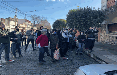 Aplausazo contra Albónico en Parque Chacabuco