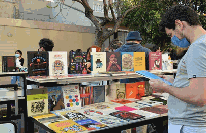 Primera feria del libro de Flores